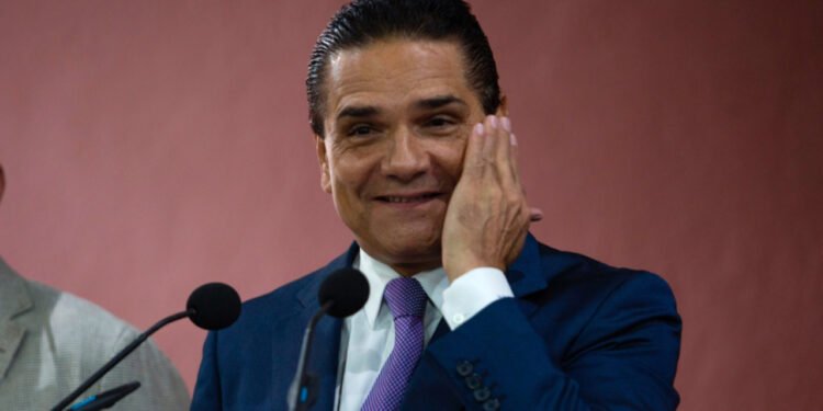 Silvano Aureoles recibió ayuda del ‘CJNG’ para huir, asevera fiscal de Michoacán