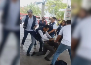 Golpean a migrante que agredió a servidora pública en Tapachula, Chiapas
