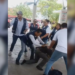 Golpean a migrante que agredió a servidora pública en Tapachula, Chiapas