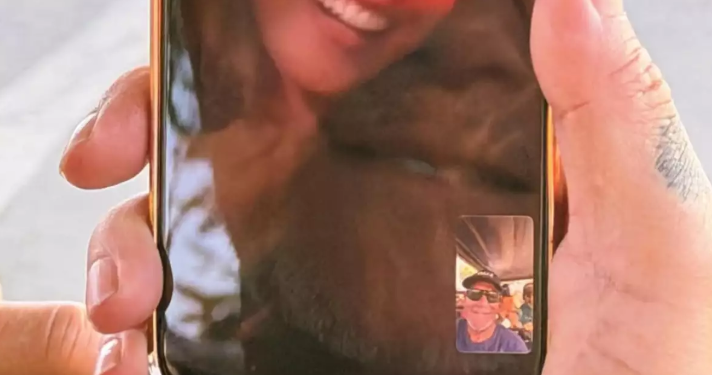 Alejandro Sanz presume su romance con Stephanie Cayo en su primera foto juntos