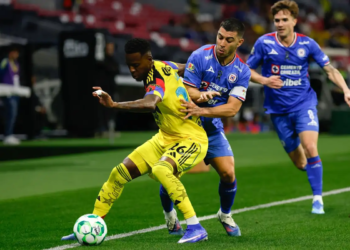 América y Cruz Azul empatan y decepcionan a una afición que desembolso hasta sus ahorros