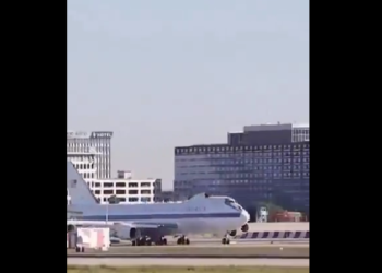 Despega el “avión del fin del mundo”: el misterioso vuelo militar que encience las alarmas globales