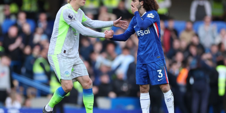 Manchester City golea al Chelsea y depende de si mismo para ser campeón de la premier league