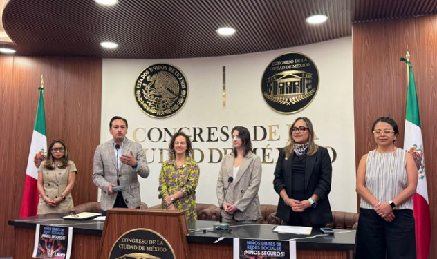 PAN propone prohibir redes sociales a menores de 16 años en la CDMX