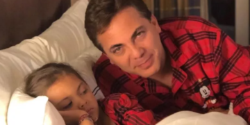 A pesar de la distancia, Cristian Castro apoyó a su hija Rafaela en un momento escolar importante en Colombia