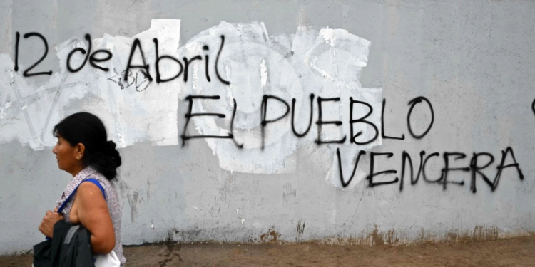 Perú blinda elecciones presidenciales; despliega más de 100 mil policías y militares