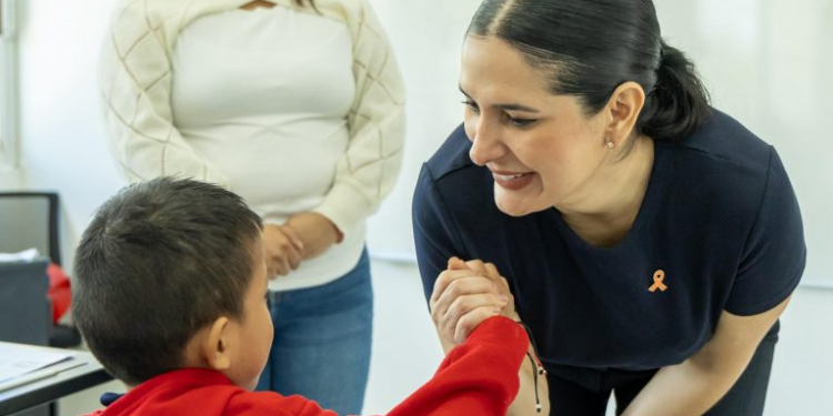 Estefanía Mercado impulsa el bienestar familiar con la donación de cuatro predios para nuevas guarderías del IMSS en Playa del Carmen