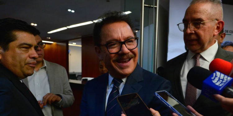 “Plan B” puede avanzar sin leyes secundarias, asegura Ignacio Mier Velazco