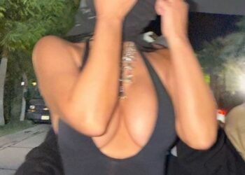 Kim Kardashian comparte su primera foto junto a Lewis Hamilton