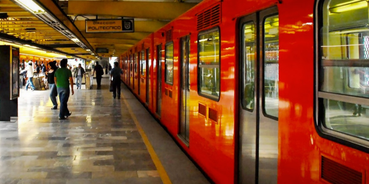 Cortocircuito en Línea 4 del Metro afectó servicio en seis estaciones por más de dos horas