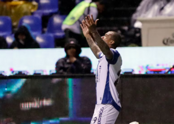 La Máquina descarrila frente a Pachuca; cae 2-1