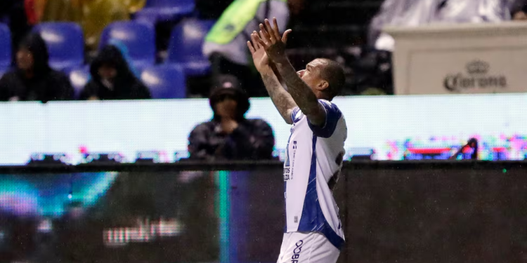 La Máquina descarrila frente a Pachuca; cae 2-1