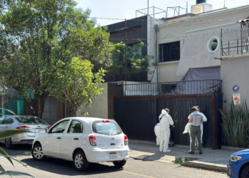 Colapsa casa deshabitada en la colonia Roma; no hay lesionados