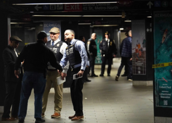 Hombre con machete es abatido tras herir a 3 personas en estación Grand Central en NY