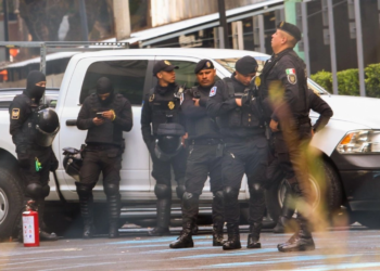 Enfrentamiento entre policía y presuntos delincuentes dejó seis civiles muertos en Parás, NL