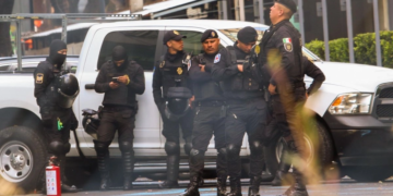 Enfrentamiento entre policía y presuntos delincuentes dejó seis civiles muertos en Parás, NL