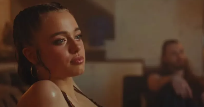 Shiloh Jolie debuta en un video de K-pop y sorprende por su parecido con Angelina Jolie