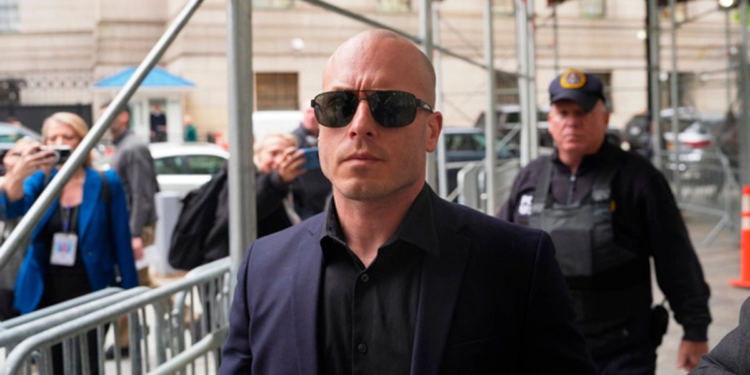 Francia presenta hoja de ruta para eliminar las energías fósiles