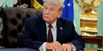 Trump Acude a Corte Suprema por Audiencia Sobre Ciudadanía por Derecho de Nacimiento