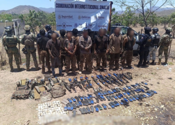 Detienen a 13 presuntos integrantes de ‘Los Chapitos’ en Rosario, Sinaloa