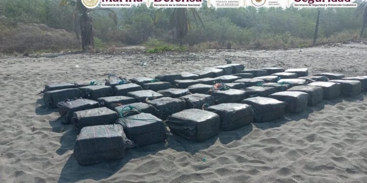 INCAUTAN 1.5 TONELADAS DE COCAÍNA
