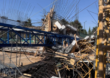 Cae grúa en obra de la Roma Sur y deja cuatro trabajadores lesionados