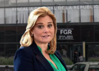 Maru Campos llega a comparecer ante la FGR en CDMX