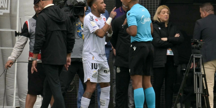 Neymar enfurece por error arbitral que podría afectarlo rumbo al Mundial