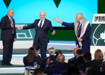 Tensión en la FIFA: dirigente palestino rechaza saludar a representante israelí durante congreso