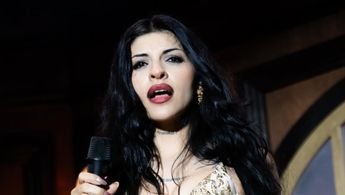 Cazzu estrena el corrido tumbado ‘Perdón si no te llamé’: “No me importa enterarme con quién dormiste”