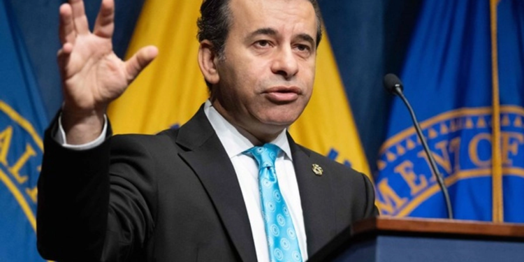 Trump nombrará a David Venturella como jefe interino del ICE; sustituye a Todd Lyons