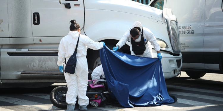 Matan a balazos a motociclista en la Roma Norte frente a avenida Chapultepec