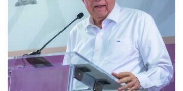 ROCHA MOYA Y 9 MÁS, BLOQUEADOS