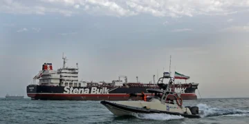 Irán cobrará servicios de seguridad y navegación en Estrecho de Ormuz