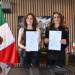 Alessandra Rojo de la Vega recibe a Isabel Días Ayuso tras ponencia en honor a Hernán Cortés