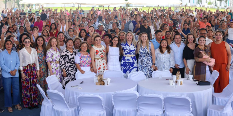 RECONOCE ANA PATY PERALTA LABOR DE MADRES TRABAJADORAS DEL SUTSABJYOD