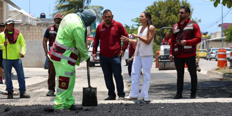 SUPERVISA ANA PATY PERALTA JORNADAS DE BACHEO EN CANCÚN