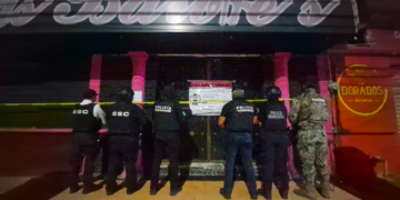 Autoridades localizan a 28 mujeres, presuntas víctimas de trata de personas, durante cateo a un club nocturno en Othón P. Blanco