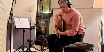 La IA permite que un cantante con párkinson siga creando música