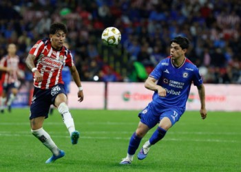 Cruz Azul y Chivas empatan 2-2 en semifinales, todo se decide en Jalisco