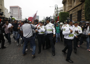 Se informó a manifestantes que no podían entrar a Zócalo por el FIFA Fan Fest
