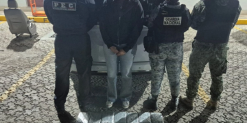 Detienen a mujer de EU con más de 59 mil dosis de cocaína