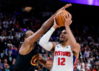 Detroit golpea primero a Cleveland en segunda ronda de playoffs de NBA