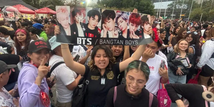 BTS regresará a México en 2027, anuncia Claudia Sheinbaum