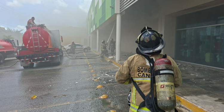 RESPUESTA INMEDIATA DE CUERPOS DE EMERGENCIA EVITA PERSONAS LESIONADAS TRAS INCENDIO EN MI PLAZA HÉROES