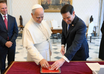 Marco Rubio visita al Papa en busca de recomponer la relación bilateral