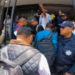 Hallan muertos a dos mujeres y un hombre dentro de un auto en Oaxaca
