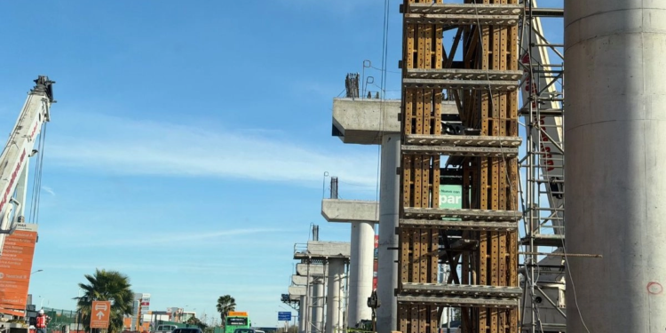 Ataque a agentes de la Fiscalía en Celaya deja un presunto delincuente abatido y un oficial herido