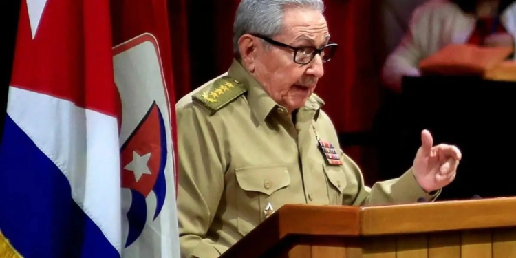 EU acusa a Raúl Castro por derribo de naves en los 90