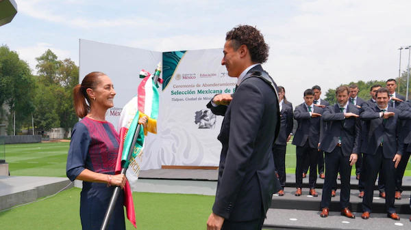 Sheinbaum ‘ordena’ que te quedes en casa por inauguración del Mundial 2026: Saca decreto para home office